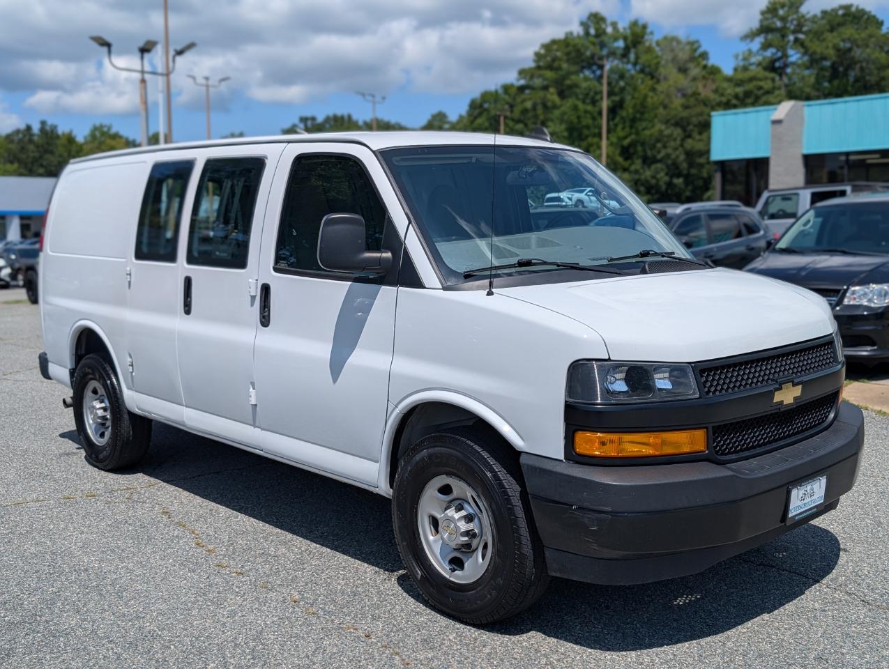 Chevrolet Express Cargo Van RWD 2500 135" 2021