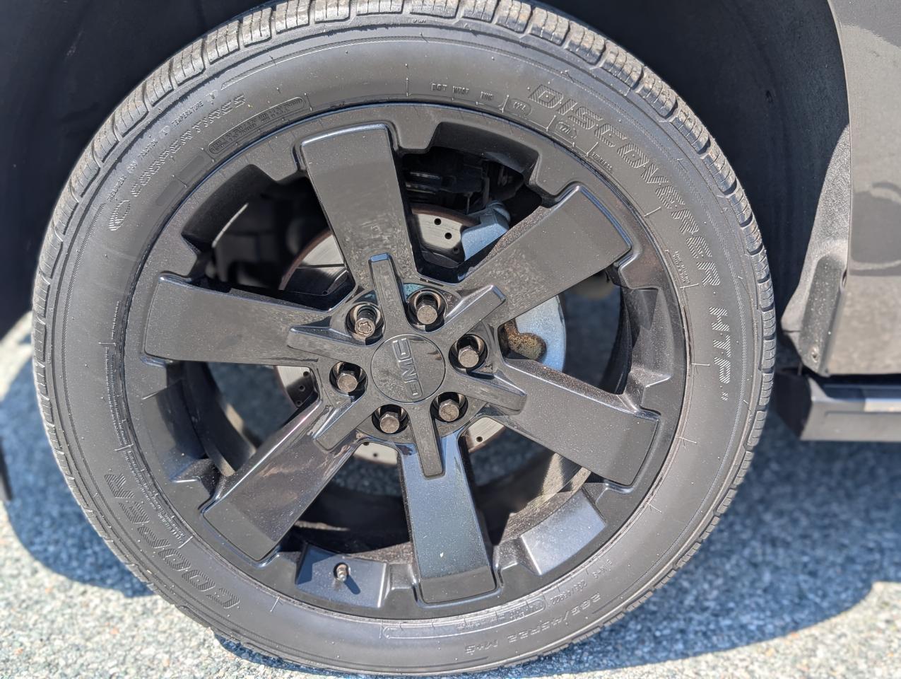 GMC Yukon XL Denali 4WD 2019