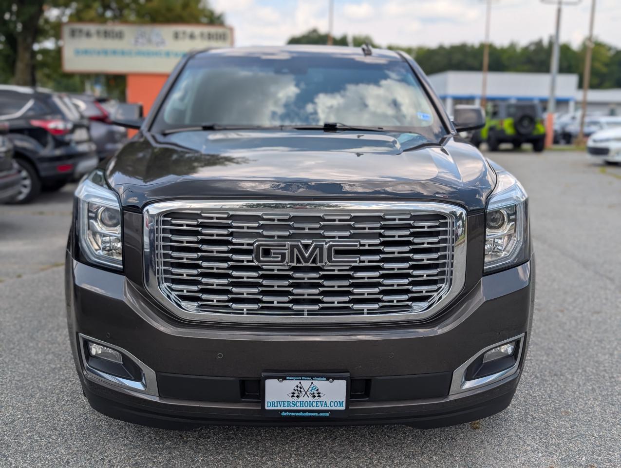 GMC Yukon XL Denali 4WD 2019