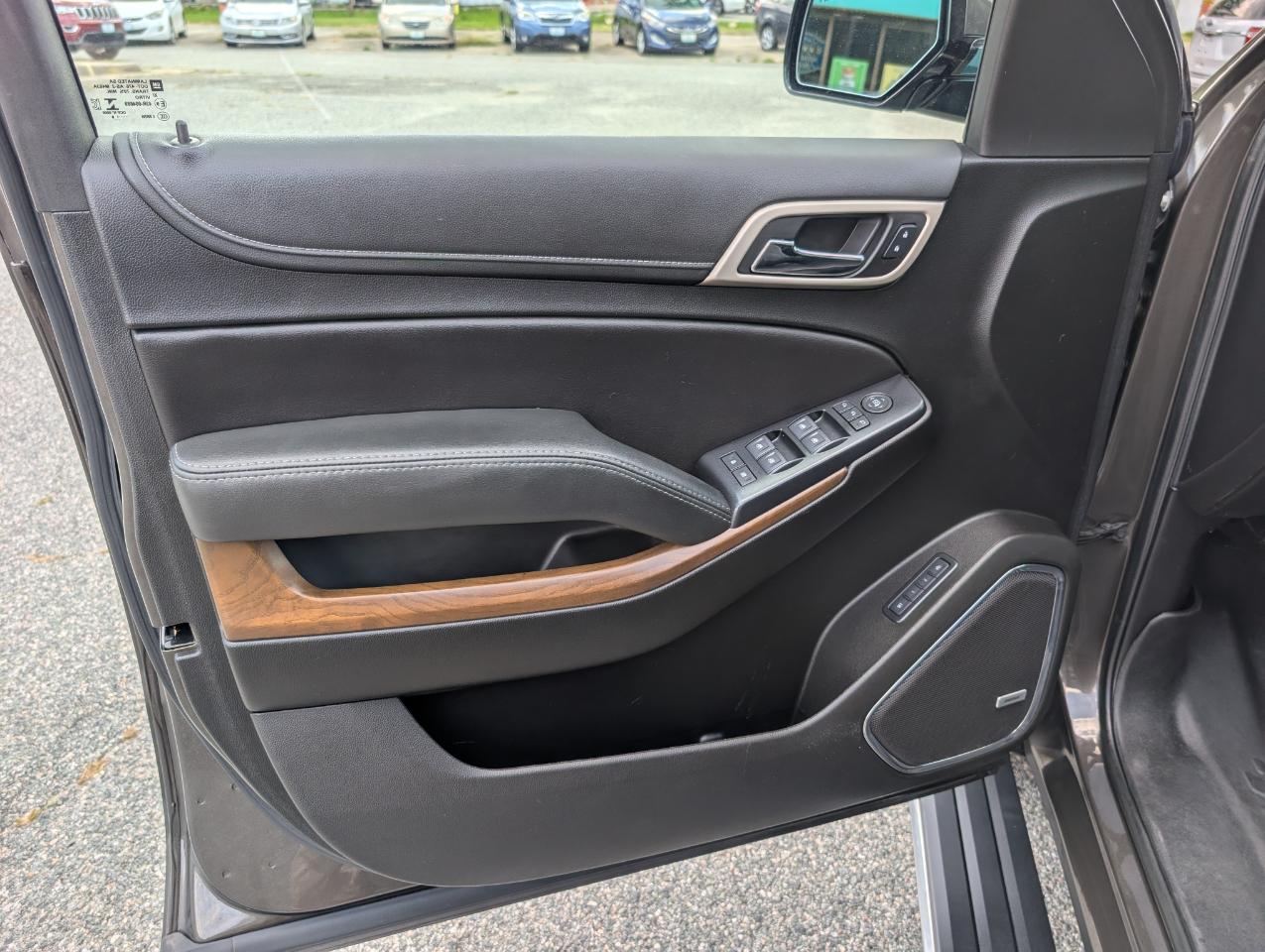 GMC Yukon XL Denali 4WD 2019
