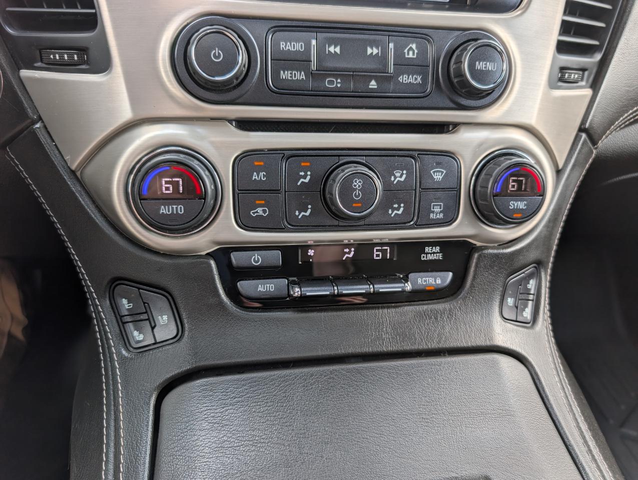GMC Yukon XL Denali 4WD 2019
