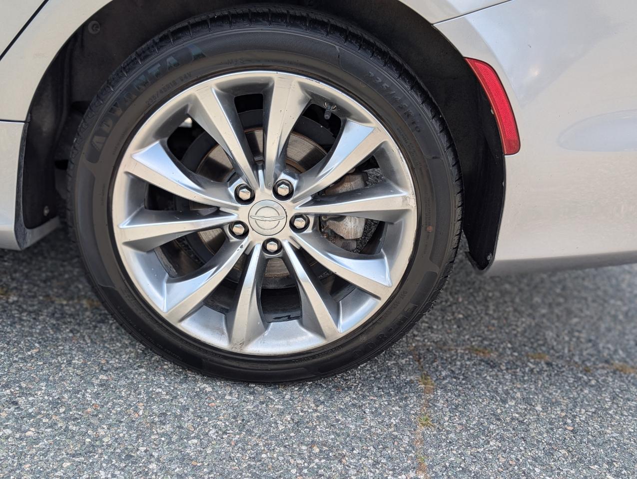 Chrysler 200  2015