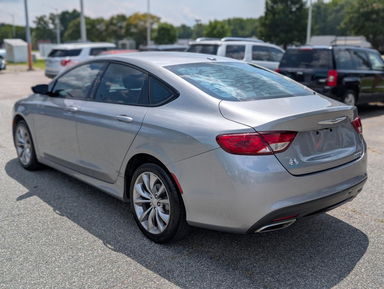 Chrysler 200  2015