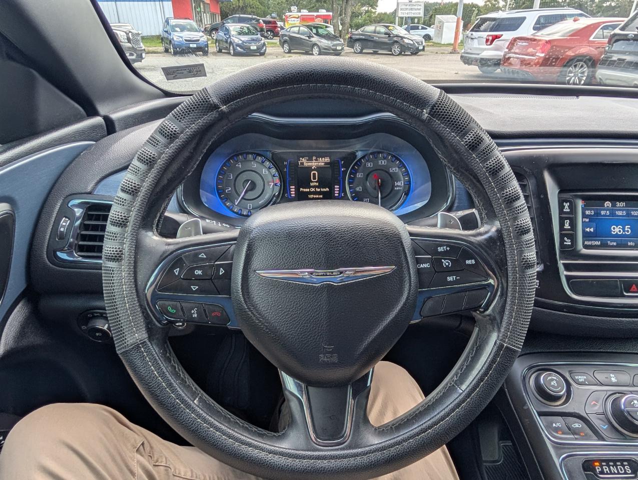 Chrysler 200  2015