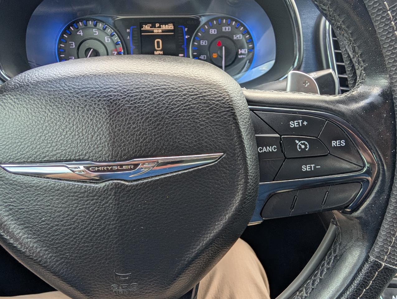 Chrysler 200  2015