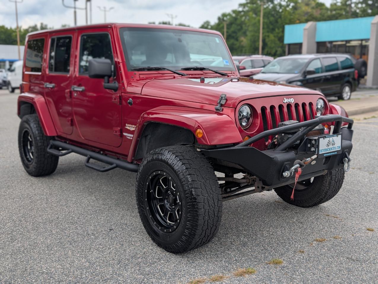 Jeep Wrangler Unlimited 4WD 4dr Sahara 2011