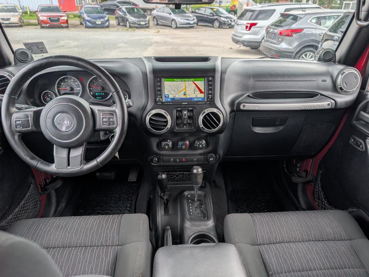 Jeep Wrangler Unlimited 4WD 4dr Sahara 2011
