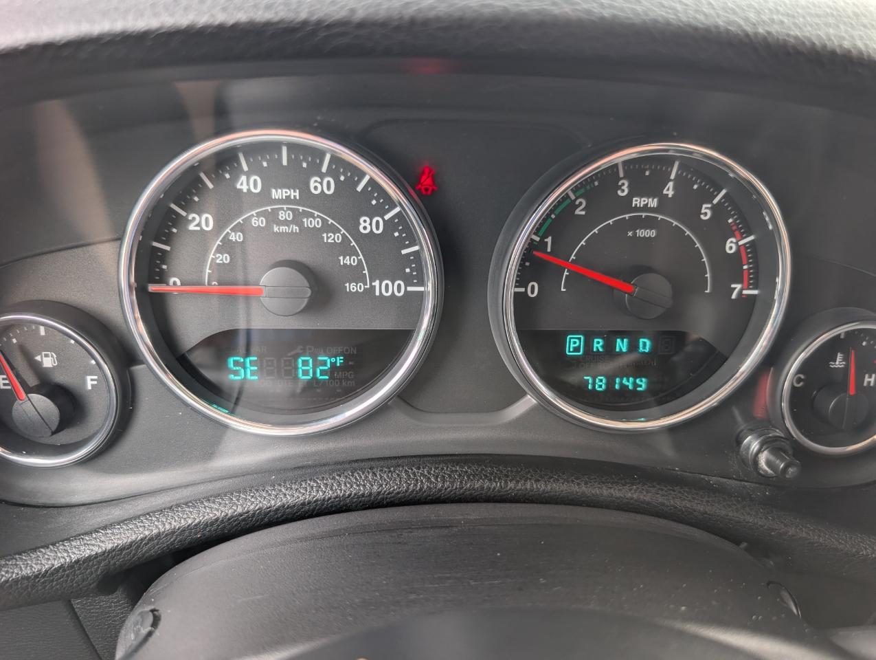 Jeep Wrangler Unlimited 4WD 4dr Sahara 2011