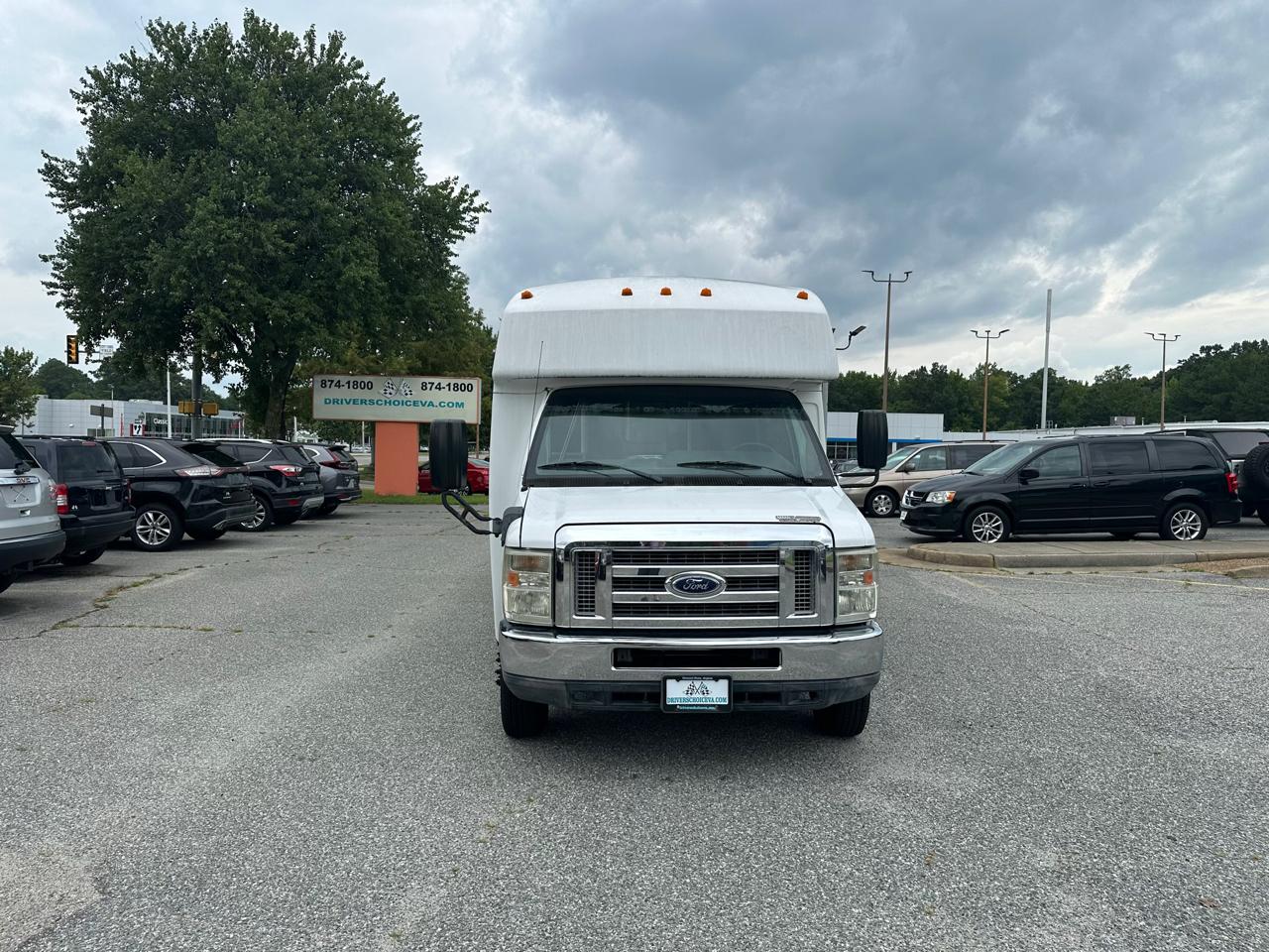 Ford Econoline Commercial Cutaway E-450 Super Duty 158" DRW 2012