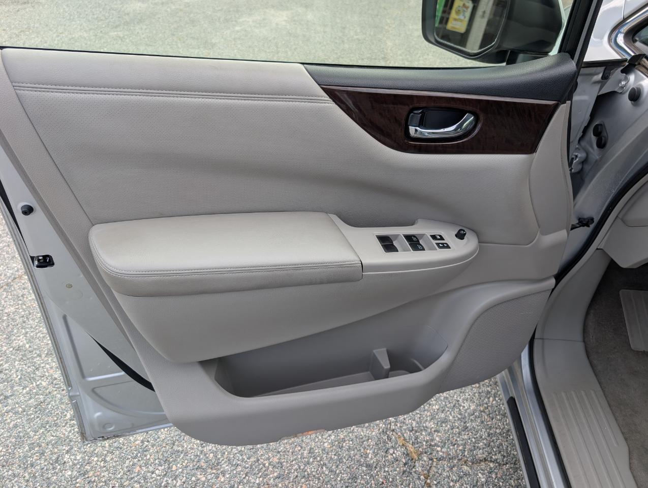 Nissan Quest SV 2017