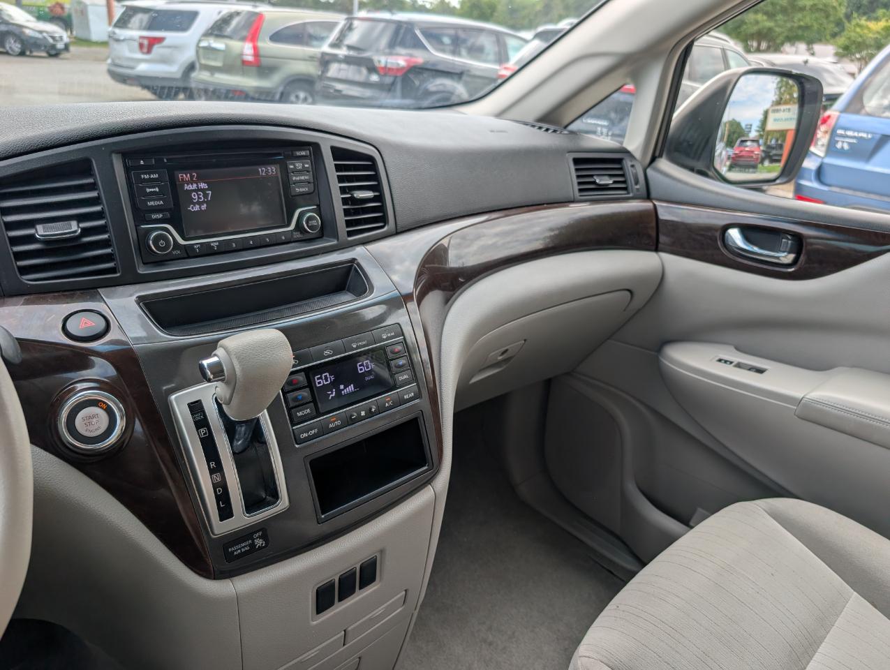 Nissan Quest SV 2017