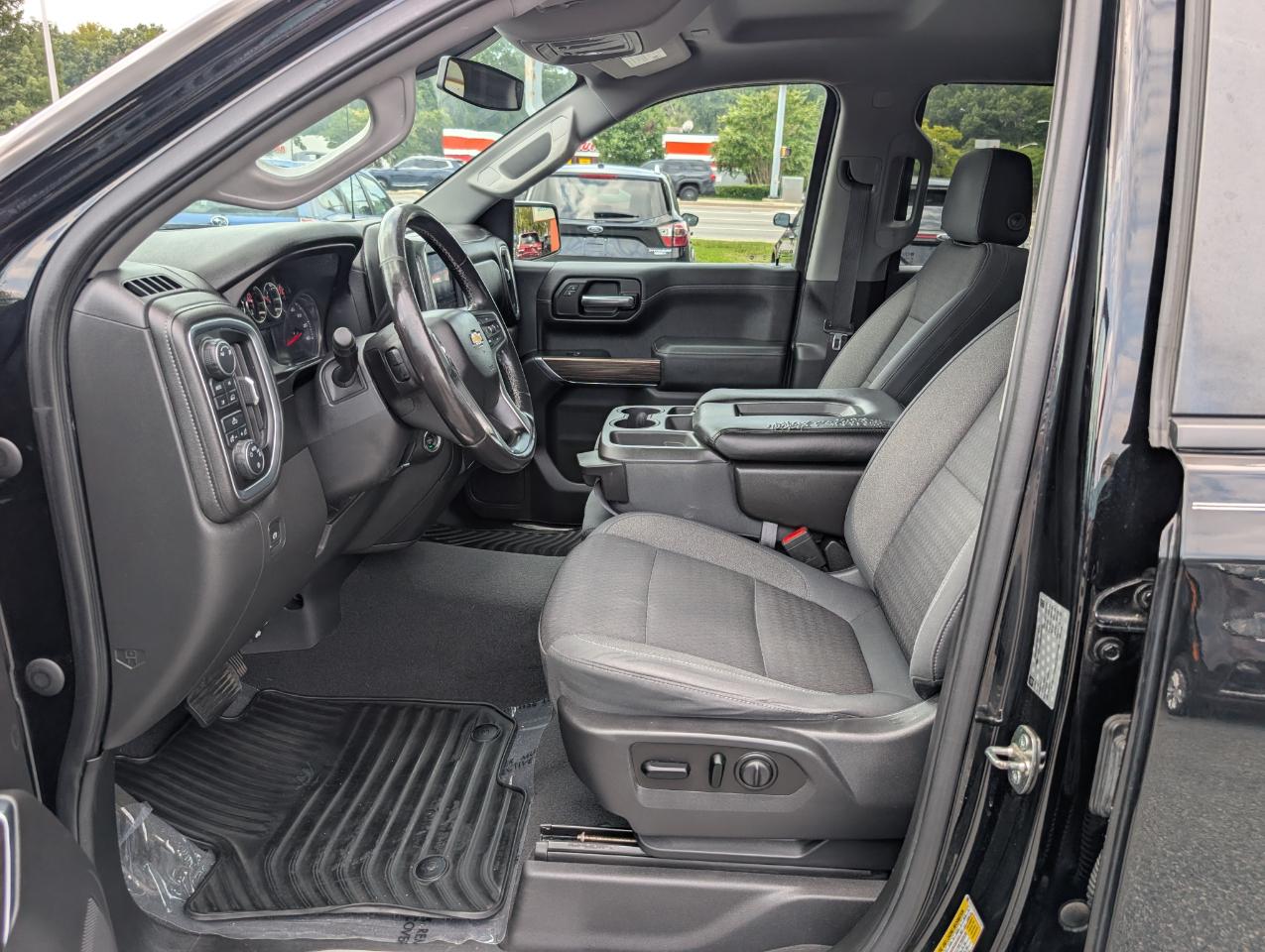 Chevrolet Silverado 1500 4WD Crew Cab 147" LT 2019