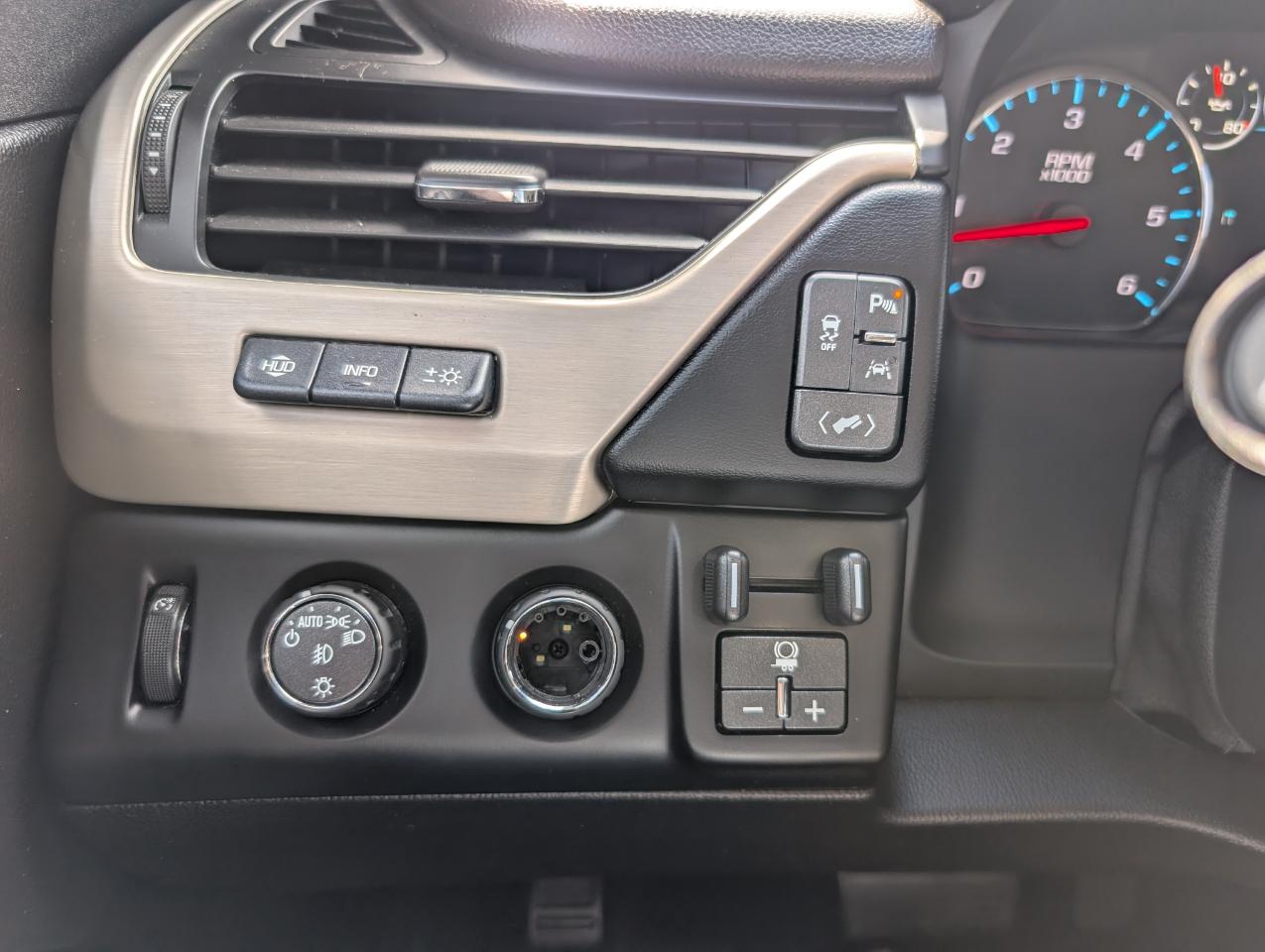 GMC Yukon photo 18