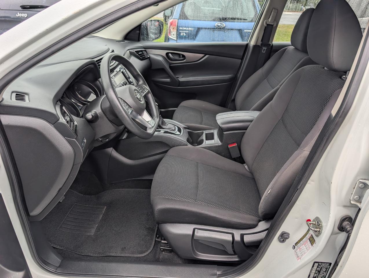 Nissan Rogue Sport photo 13