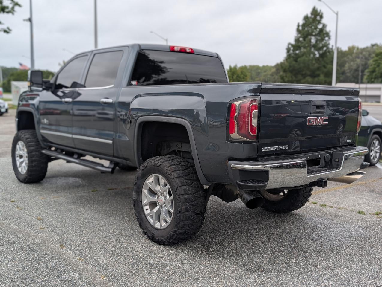 GMC Sierra photo 3