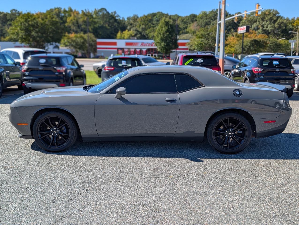 Dodge Challenger SXT RWD 2018