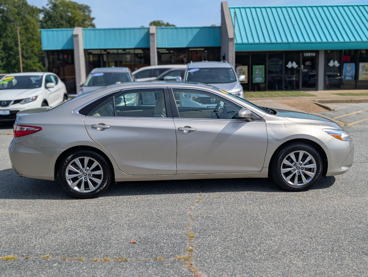Toyota Camry  2016