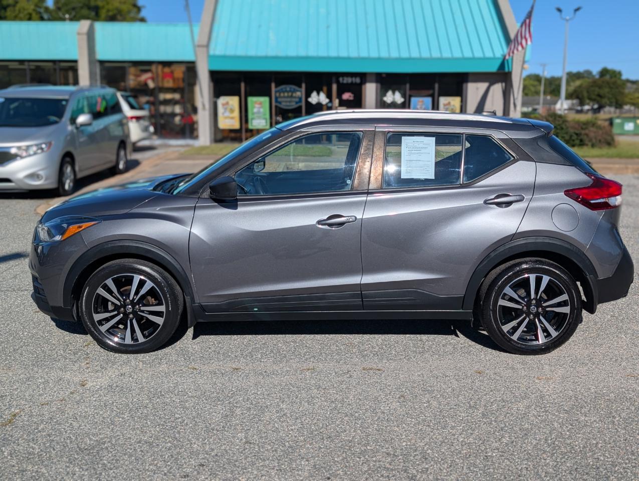 Nissan Kicks photo 2