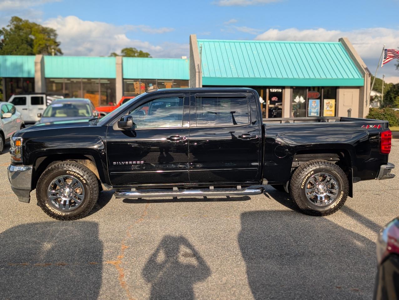 Chevrolet Silverado 1500 4WD Crew Cab 143.5" LT w/1LT 2018