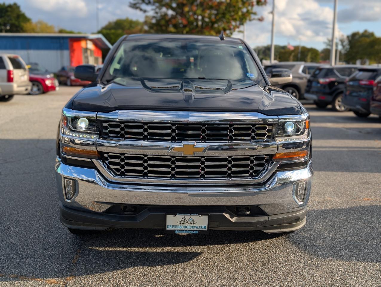Chevrolet Silverado 1500 4WD Crew Cab 143.5" LT w/1LT 2018