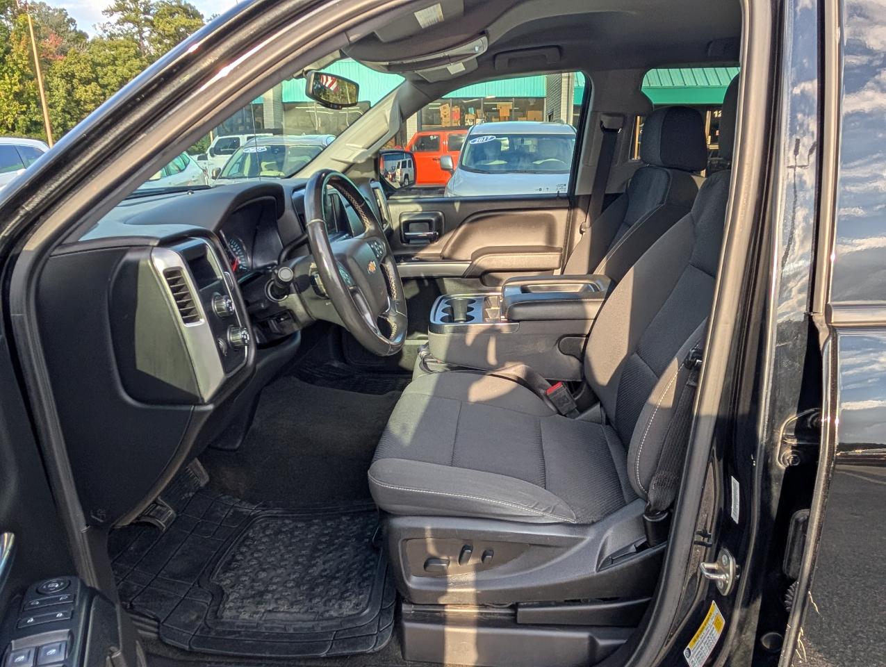 Chevrolet Silverado 1500 4WD Crew Cab 143.5" LT w/1LT 2018