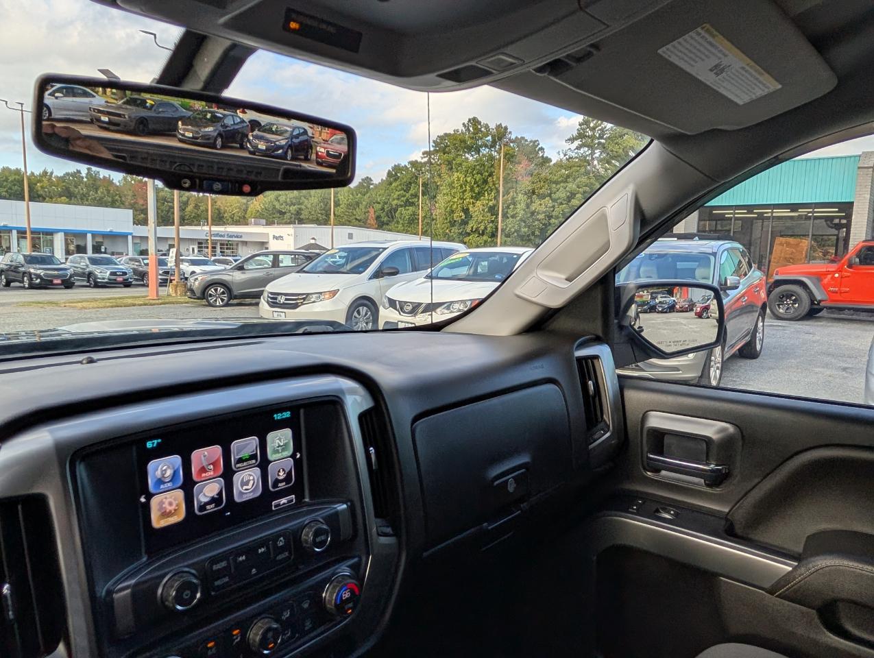 Chevrolet Silverado 1500 4WD Crew Cab 143.5" LT w/1LT 2018