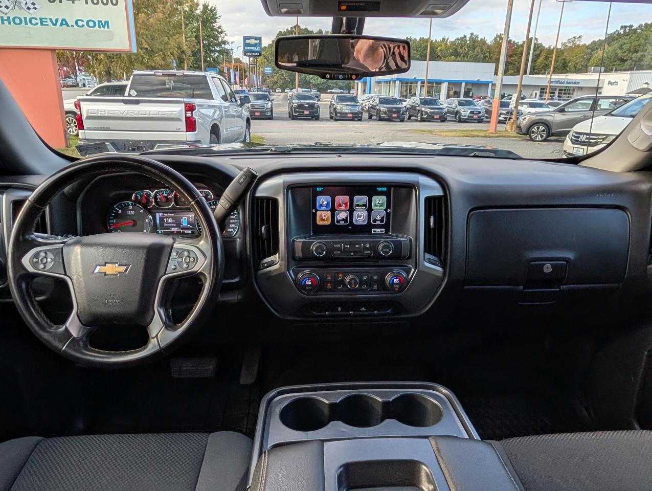 Chevrolet Silverado 1500 4WD Crew Cab 143.5" LT w/1LT 2018