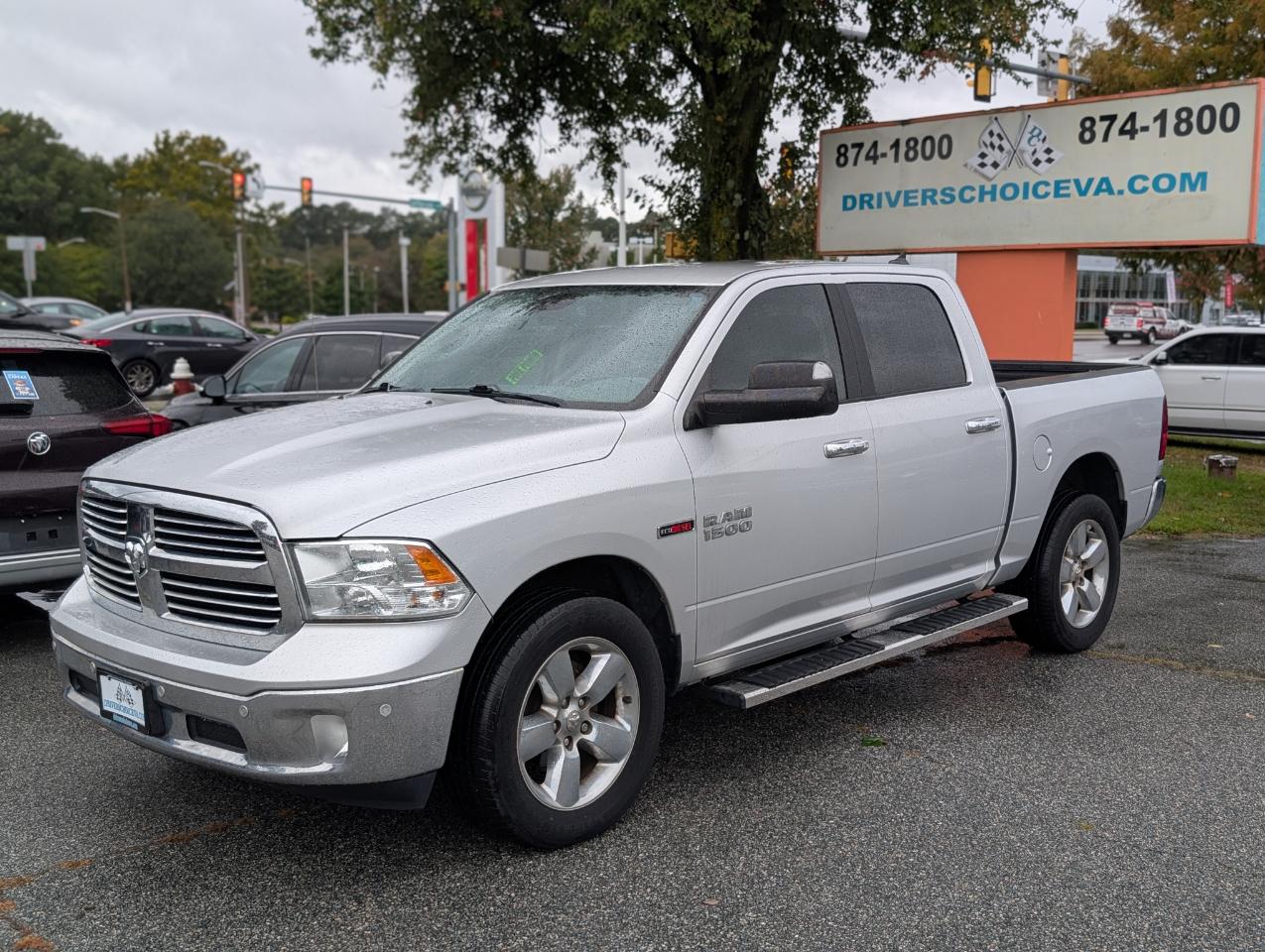 RAM 1500 Big Horn 4x4 Crew Cab 5'7" Box 2017