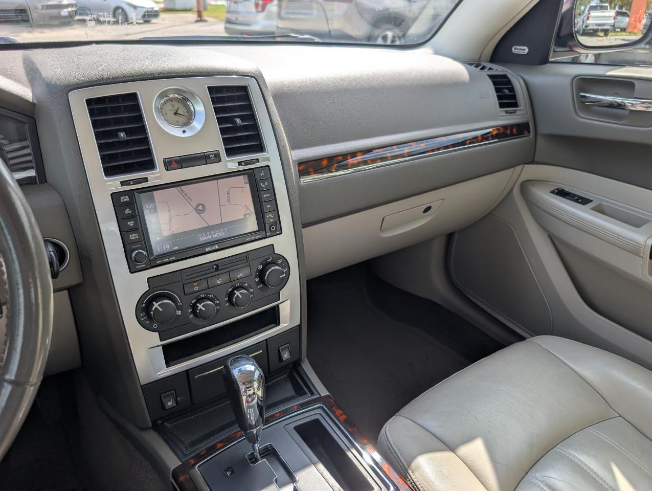 Chrysler 300  2008