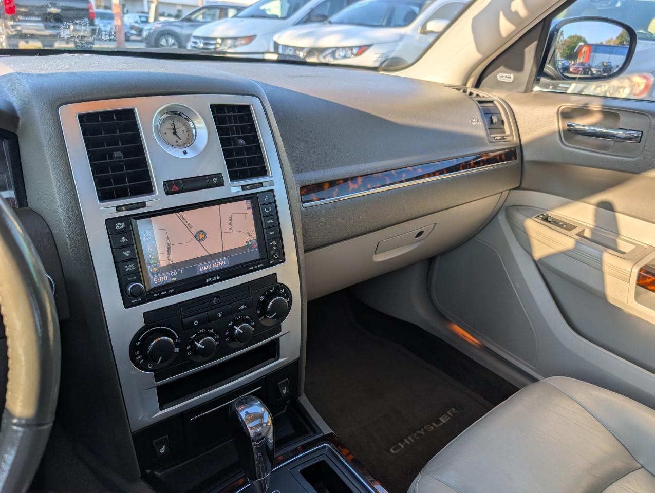 Chrysler 300  2008