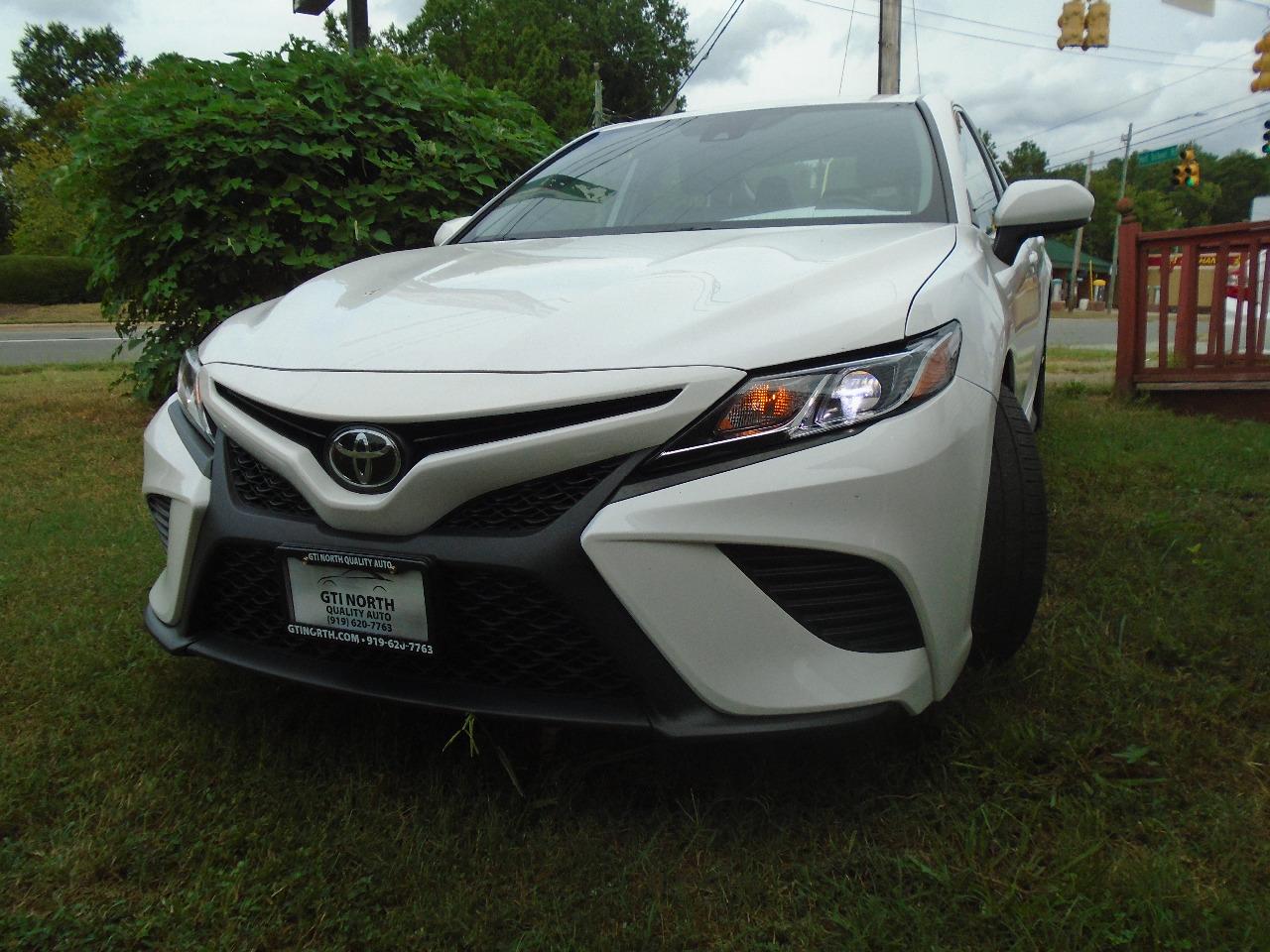 2020 Toyota Camry SE