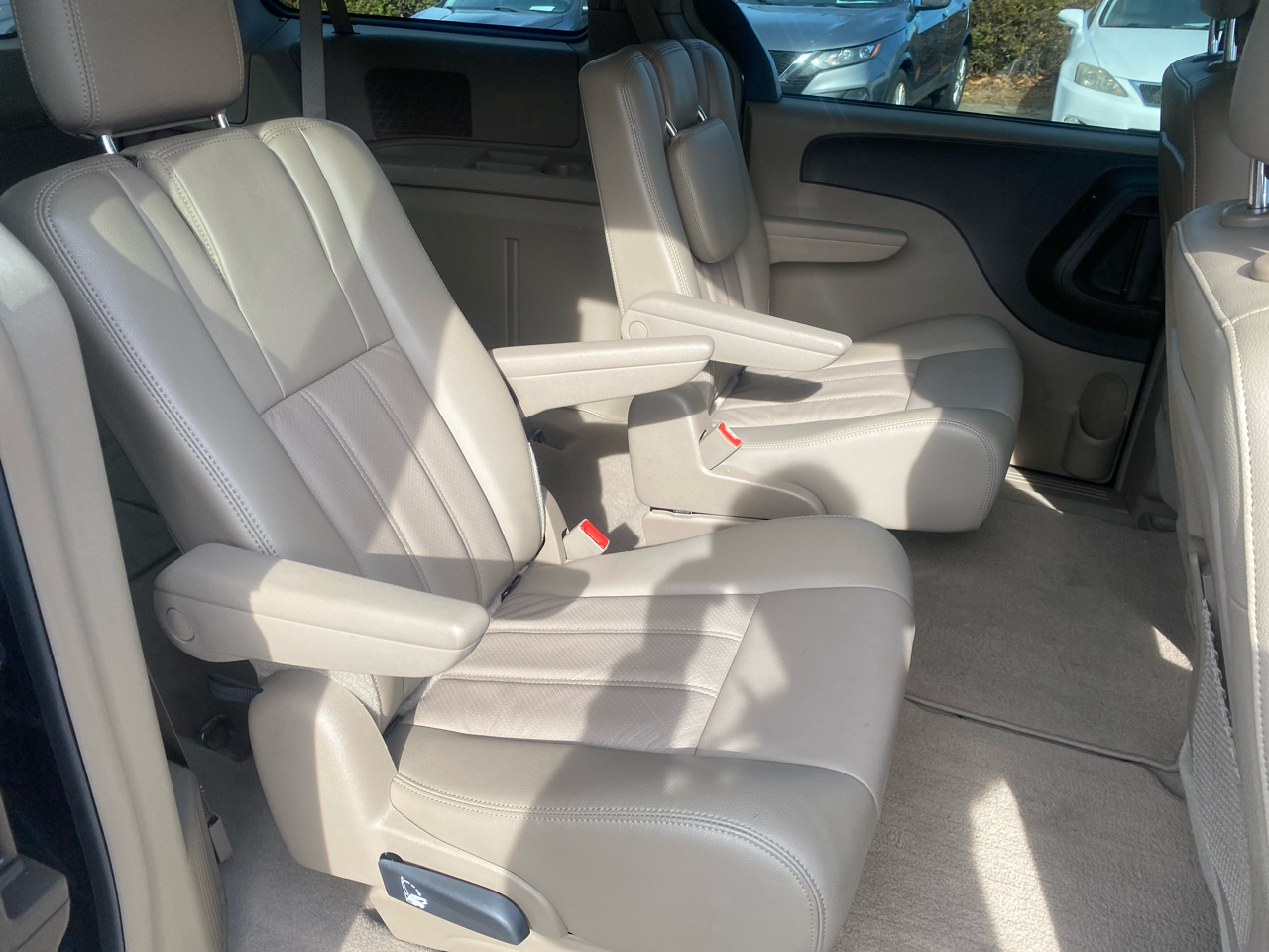 Chrysler Town & Country Touring 2012