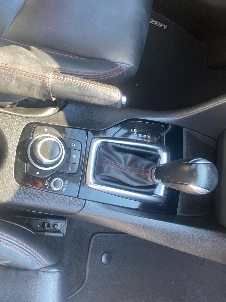 Mazda MAZDA3I  2015