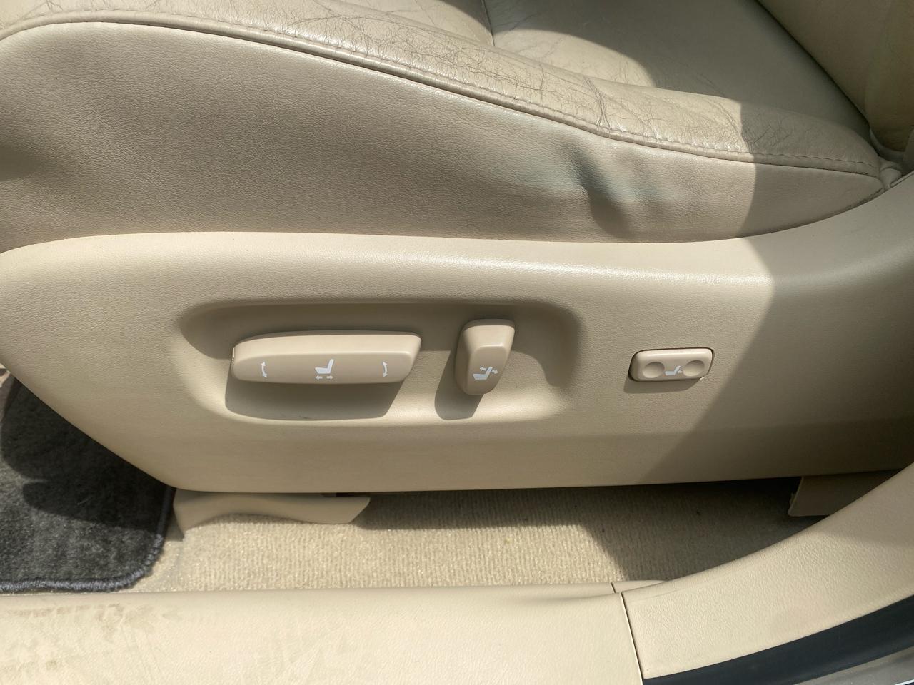 Lexus RX 350 FWD 2011