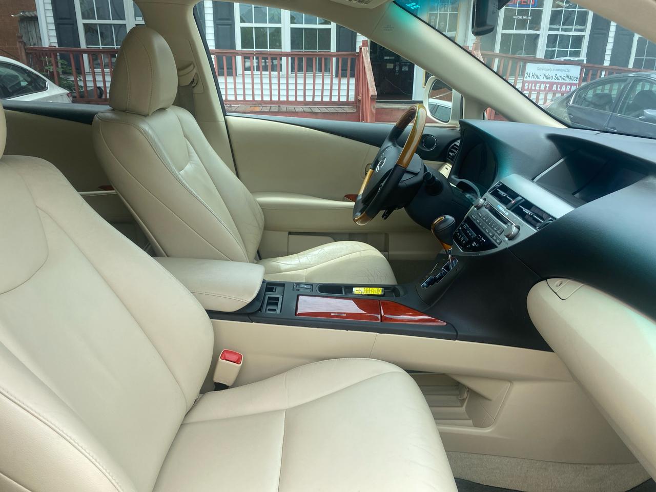 Lexus RX 350 FWD 2011