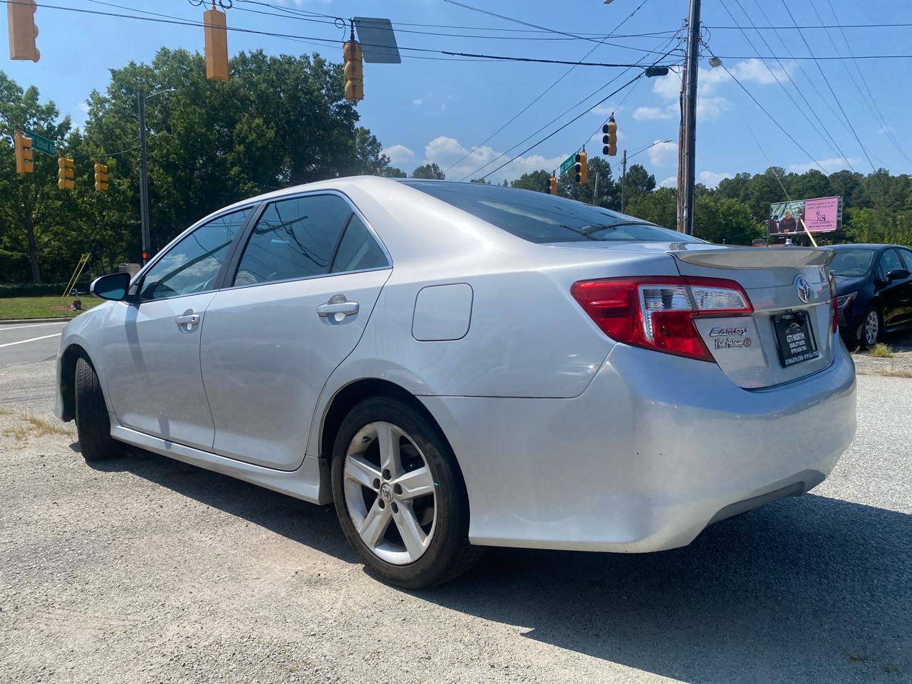 Toyota Camry 2014.5 4dr Sdn I4 Auto SE (Natl) 2014