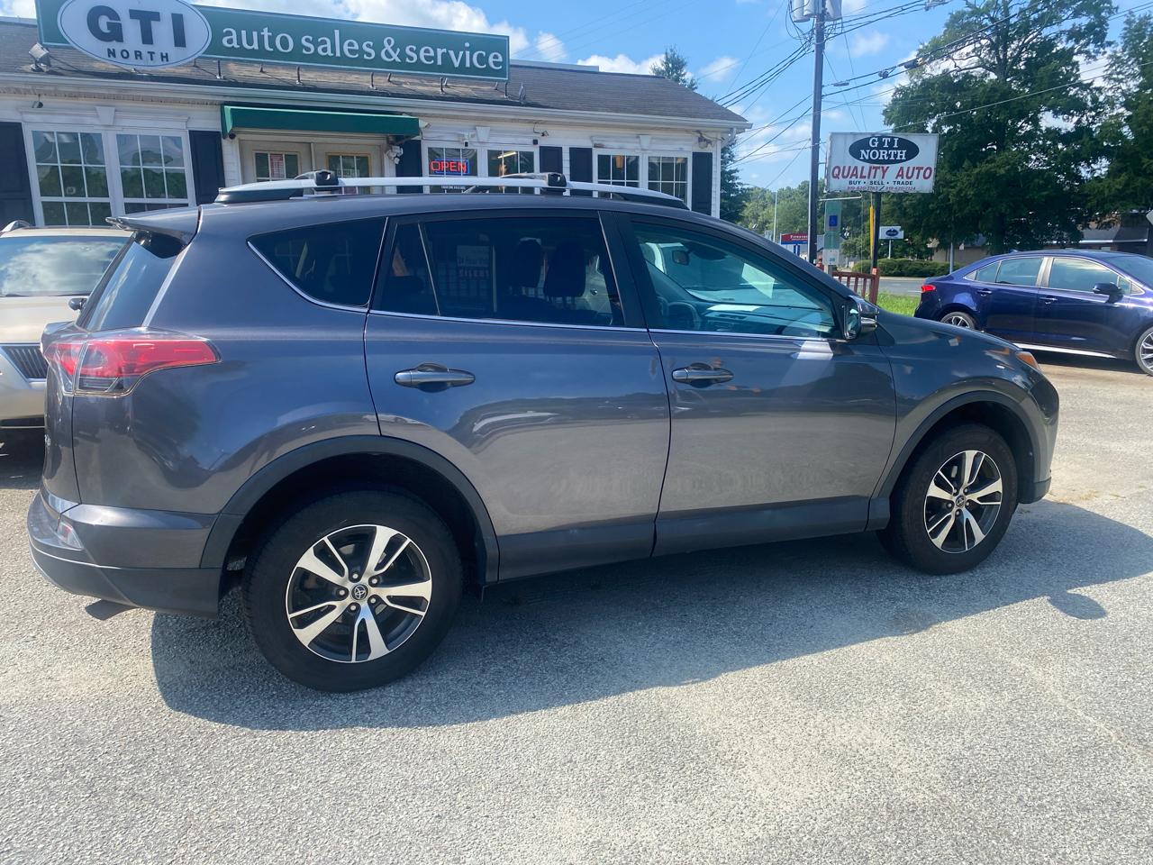 Toyota RAV4 XLE FWD 2018