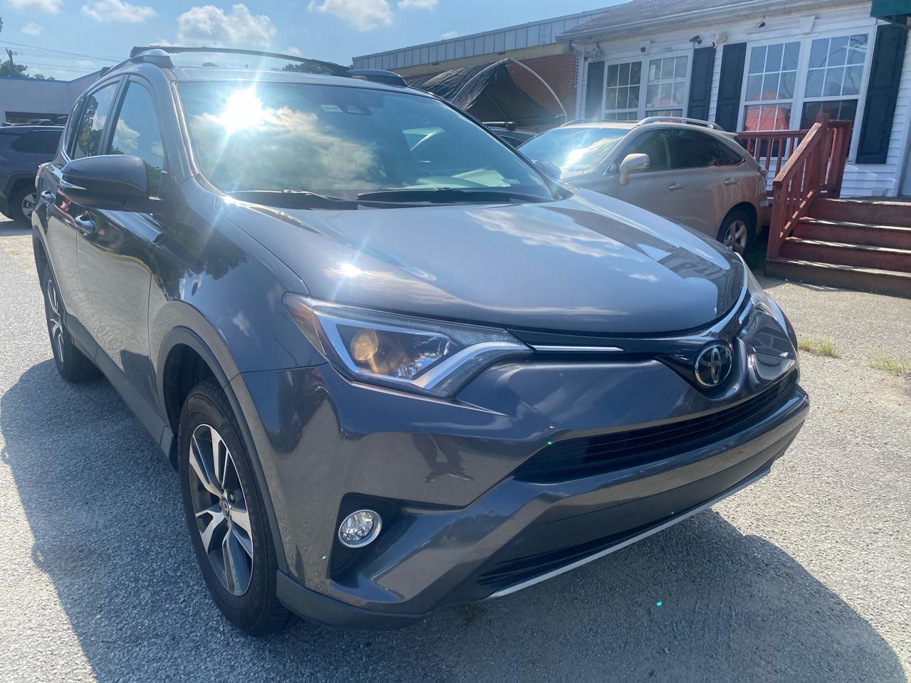 Toyota RAV4 XLE FWD 2018