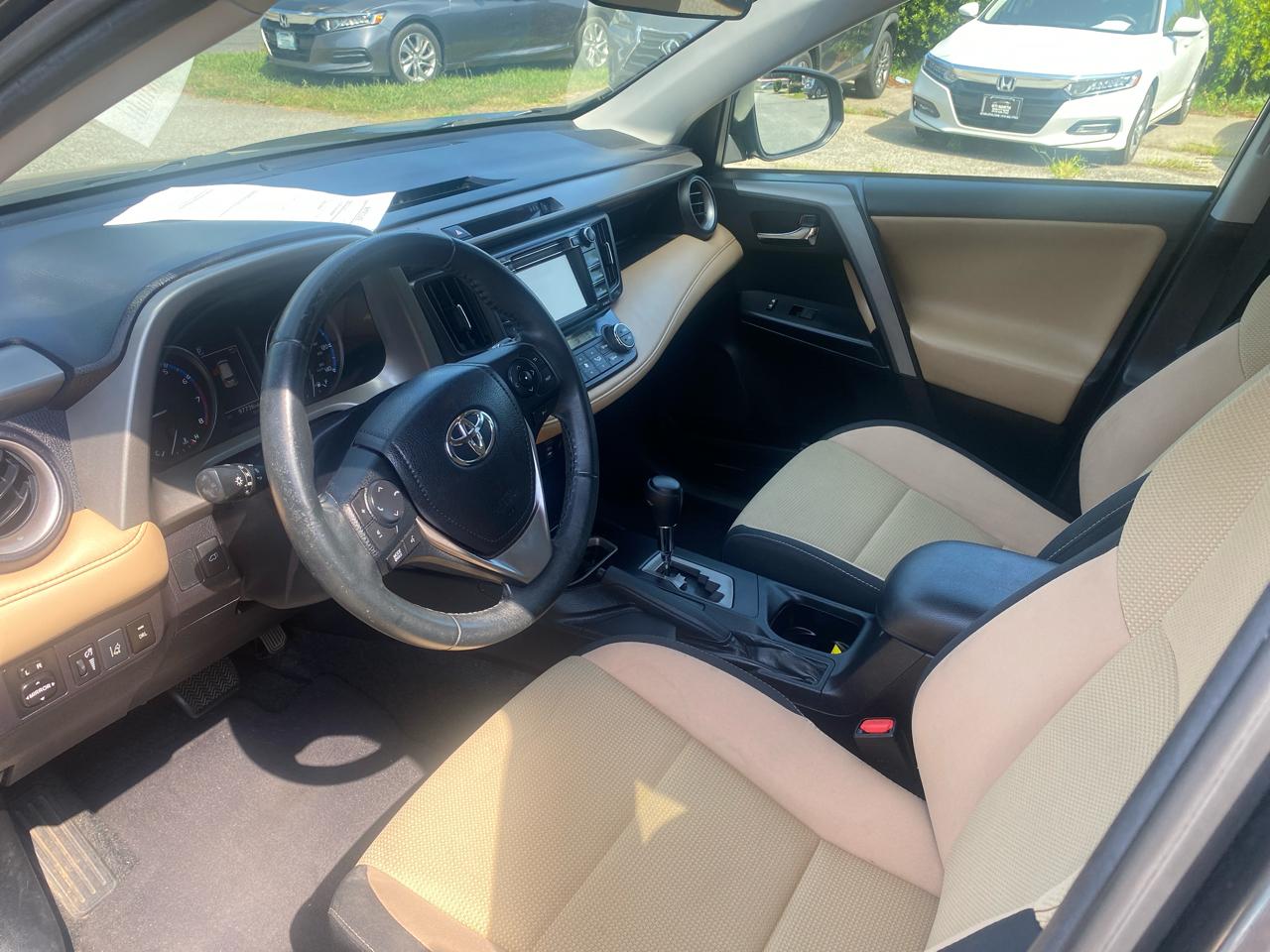 Toyota RAV4 XLE FWD 2018