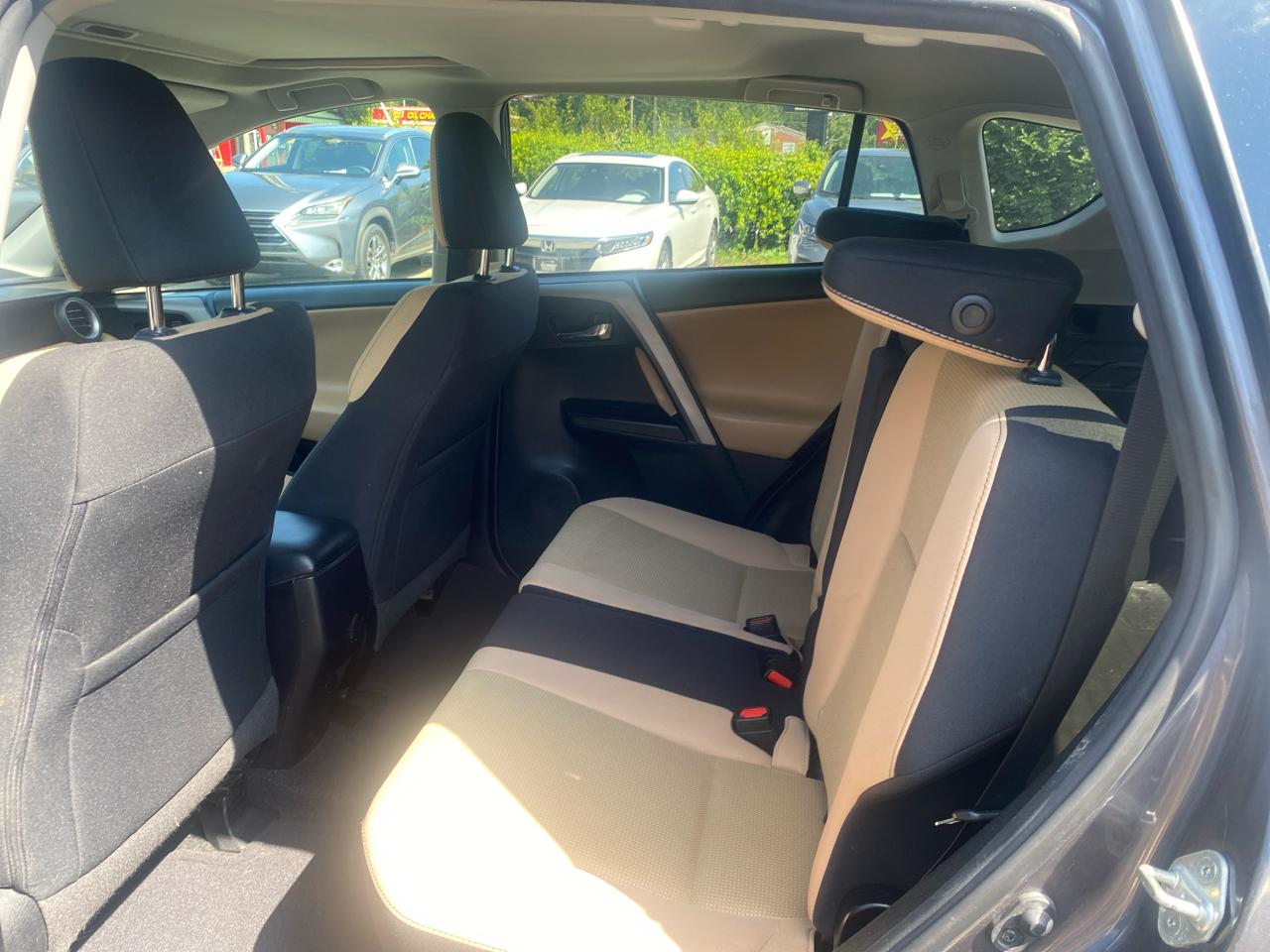 Toyota RAV4 XLE FWD 2018