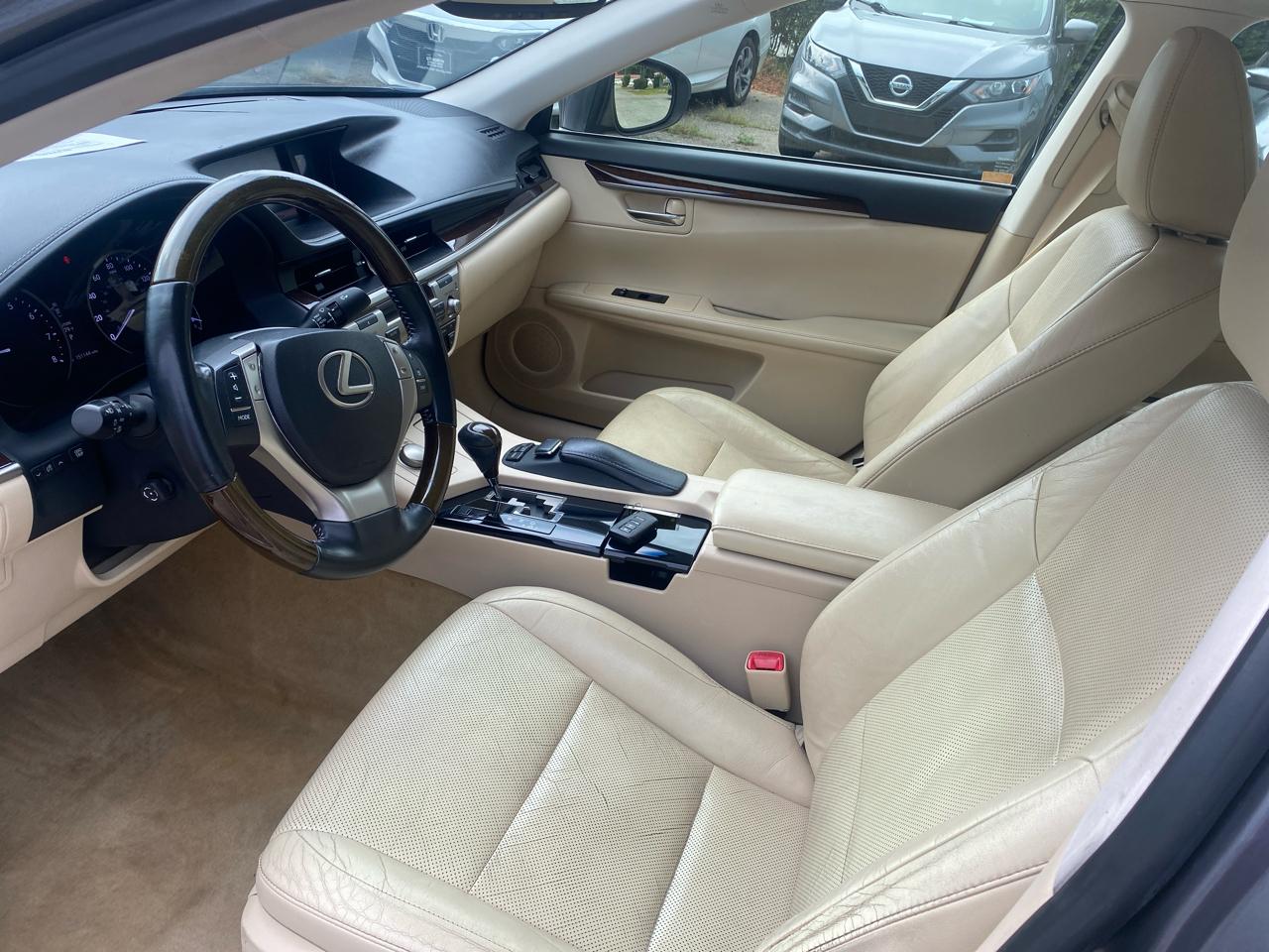 Lexus ES 350  2013
