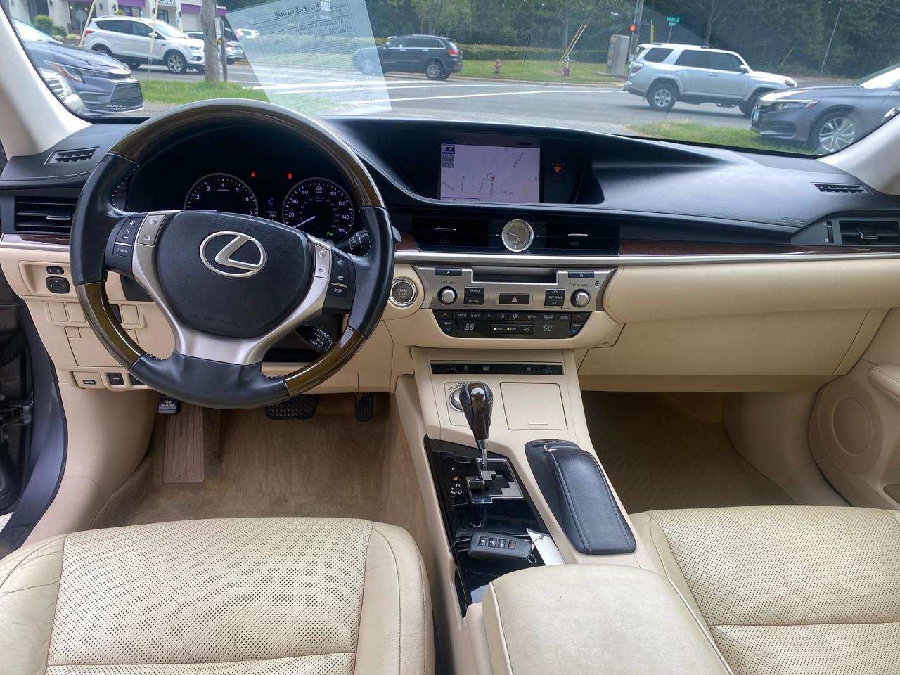 Lexus ES 350  2013