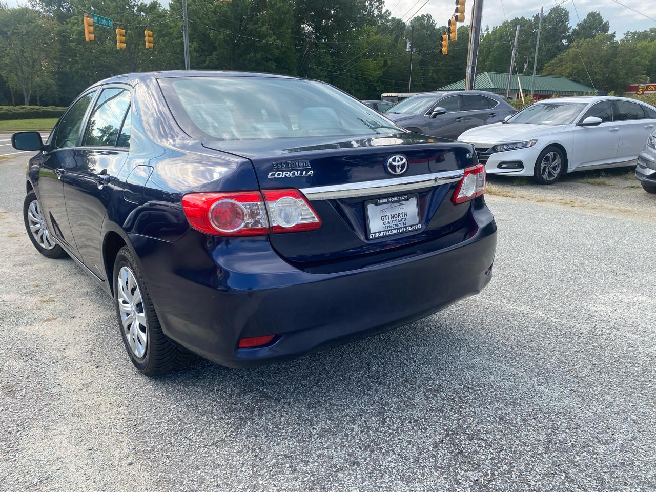 Toyota Corolla LE 4D Sedan 2012