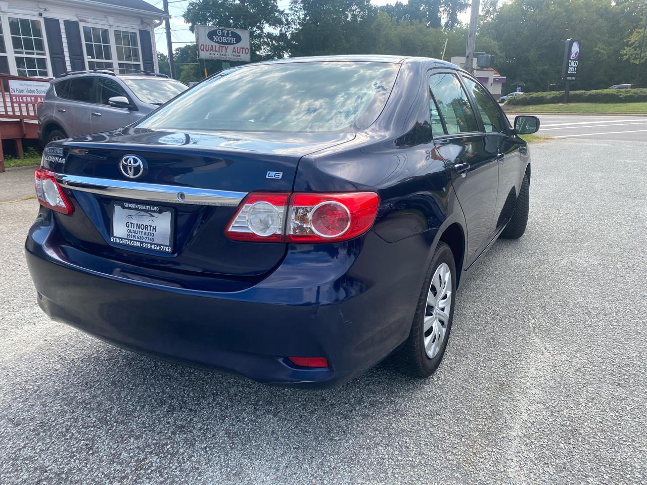 Toyota Corolla LE 4D Sedan 2012