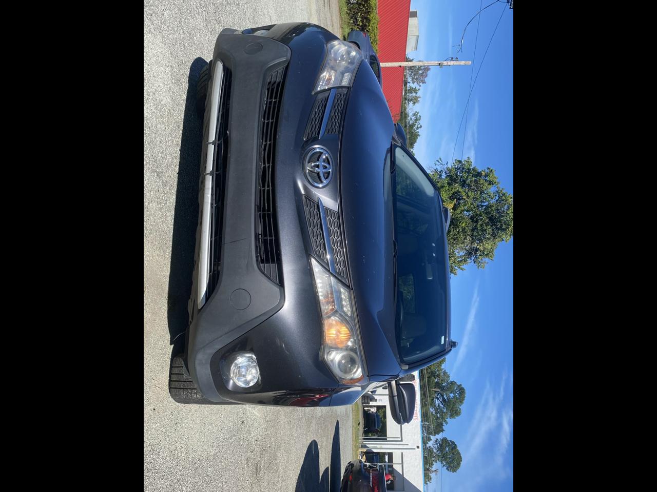 Toyota RAV4 XLE FWD 2014