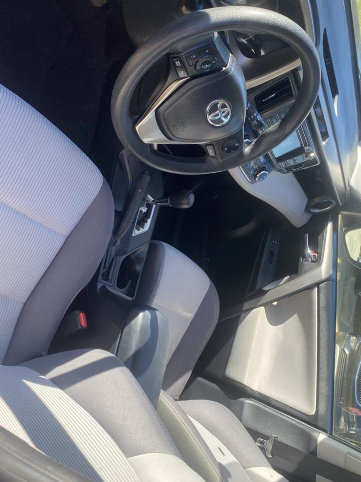 Toyota RAV4 XLE FWD 2014