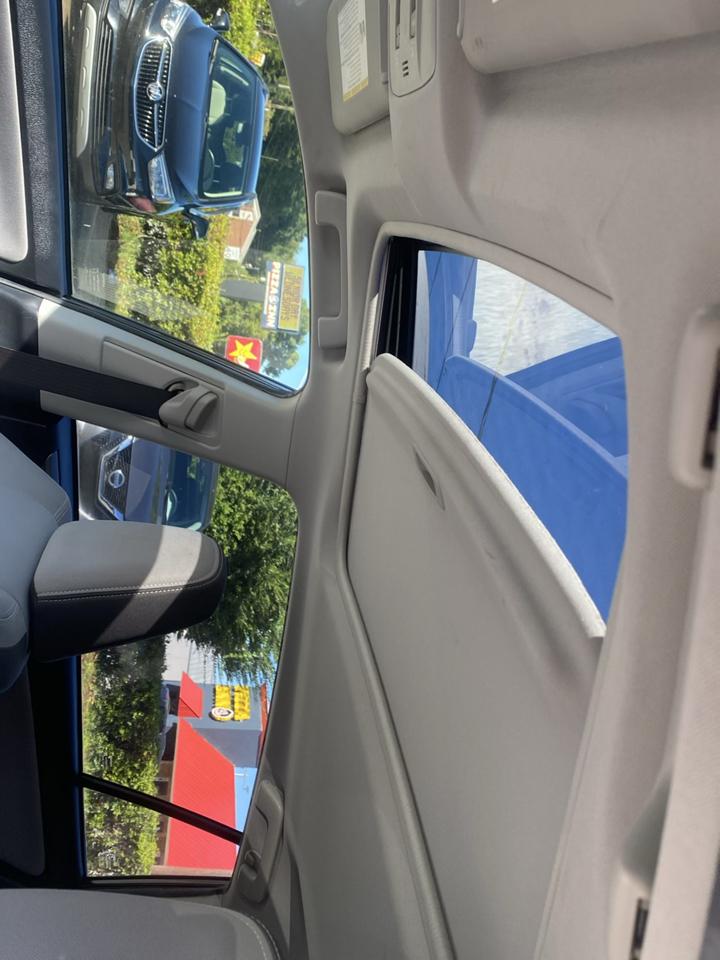 Toyota RAV4 XLE FWD 2014