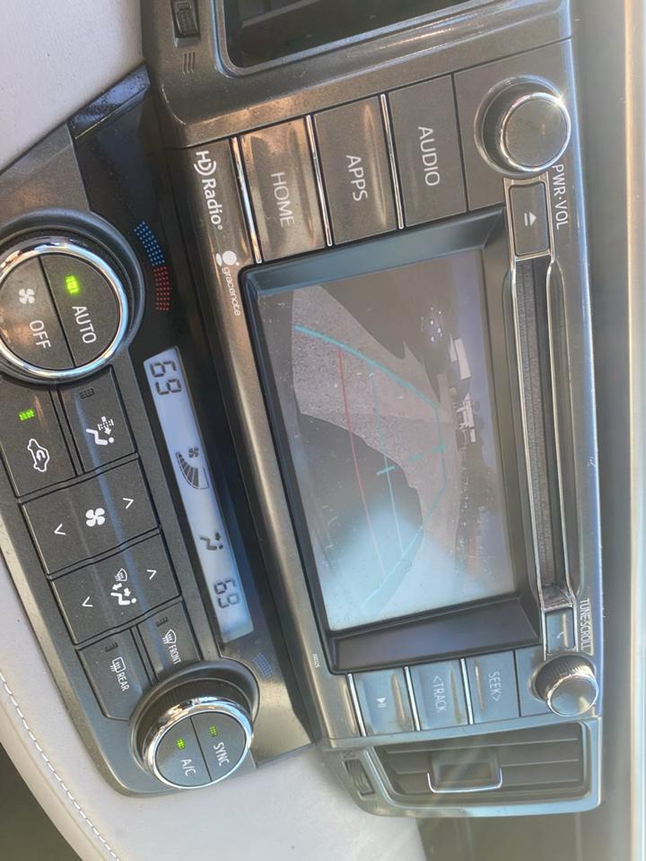 Toyota RAV4 XLE FWD 2014