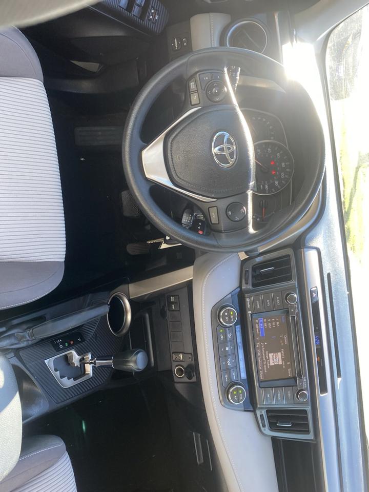 Toyota RAV4 XLE FWD 2014