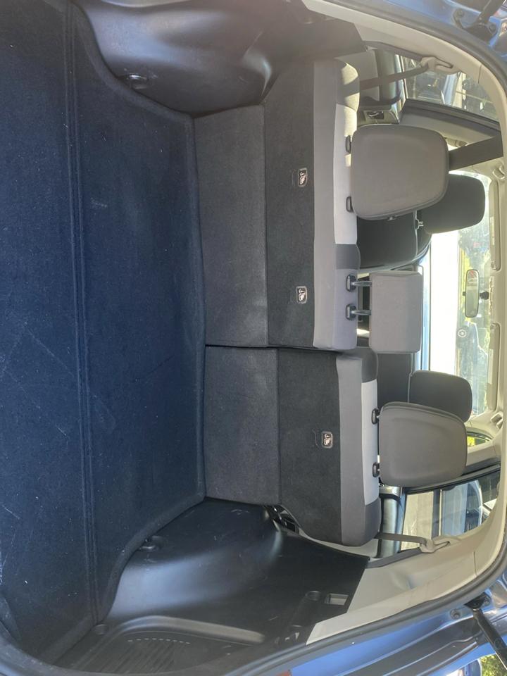 Toyota RAV4 XLE FWD 2014